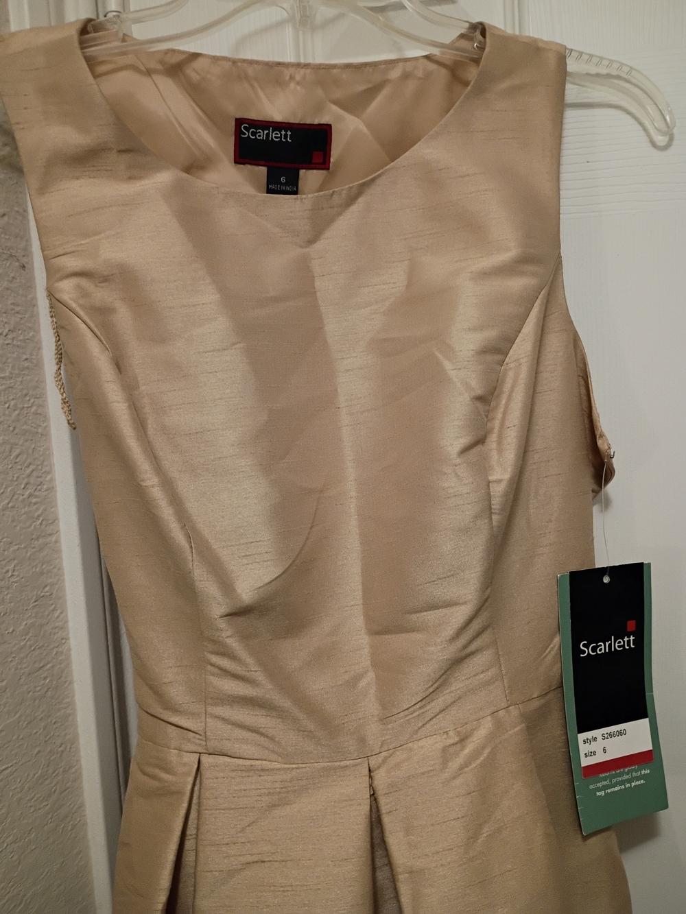Scarlett Gold/Tan Sleeveless Back Out Tie Back & Flare Dress Size 6 NWT - Picture 7 of 14